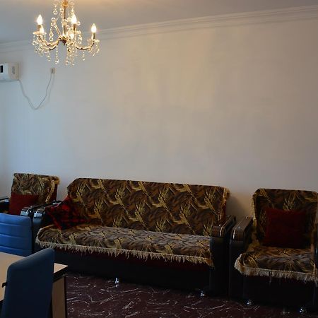 Apartment Nona Vox Batumi Esterno foto