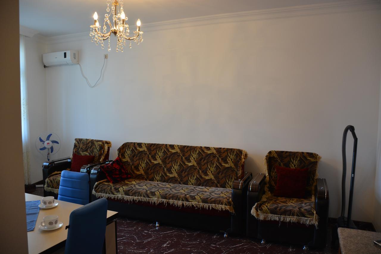 Apartment Nona Vox Batumi Esterno foto