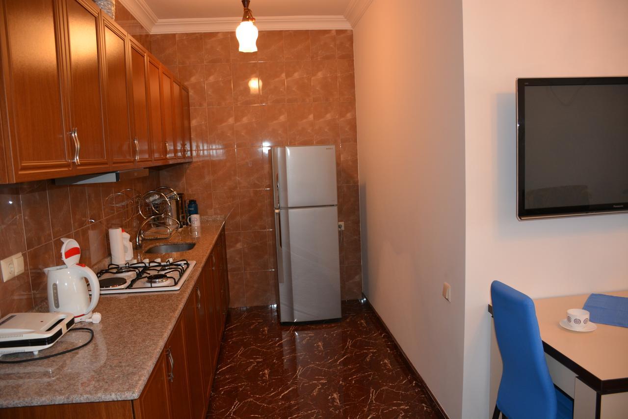 Apartment Nona Vox Batumi Esterno foto
